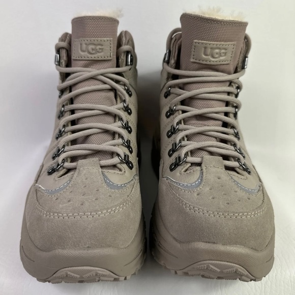 UGG Putty Hiker Waterproof 1112367
Size 8 in men or size 9.5 in women - Picture 8 of 13